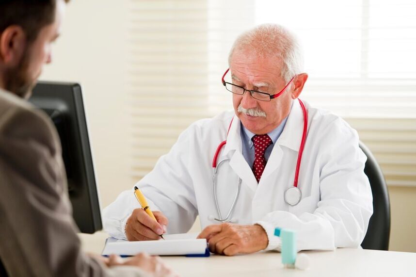 doctor prescribes medications to treat prostatitis