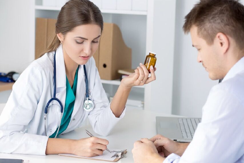 doctor prescribes pills for prostatitis